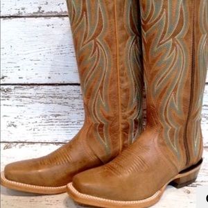 Ariat Lucinda size 8